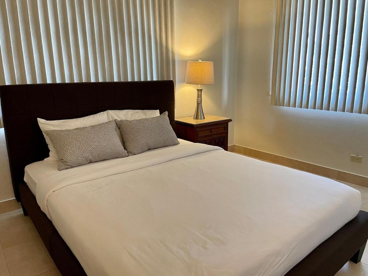 Spacious 4Bd25Ba Retreat Near Hospital & Tumon Tamuning Exteriör bild
